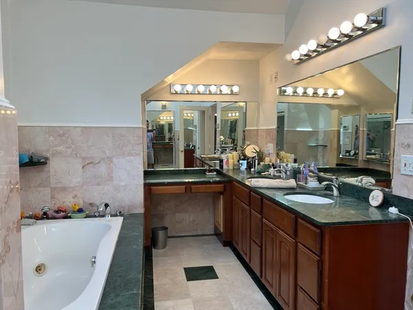 $7,595 | 11 Garrison Road, Unit 1, Arlington, MA 02474