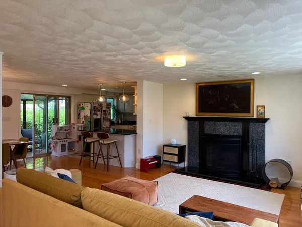 $7,595 | 11 Garrison Road, Unit 1, Arlington, MA 02474