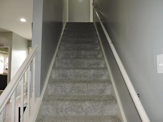 $270,000 | 2216 Andover Court, Schaumburg, IL 60107