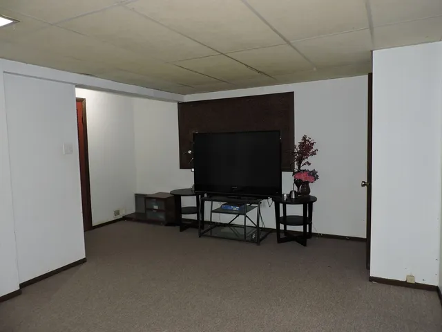 $270,000 | 2216 Andover Court, Schaumburg, IL 60107