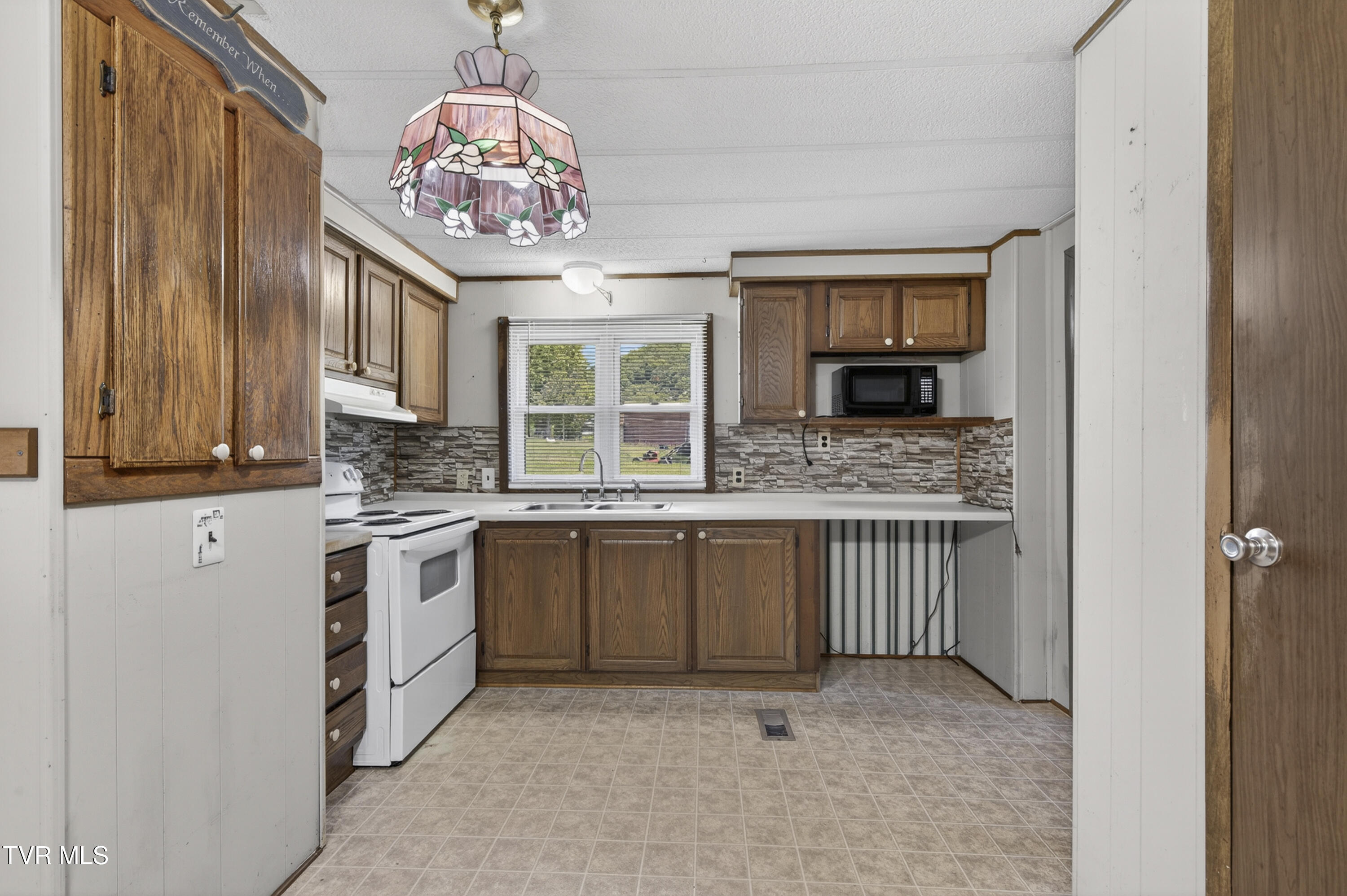 714 Allison Gap Road Saltville, VA 24370 - Photo 9 of 24 714-Allison-Gap-Rd-VA Cynthia-Routon-20