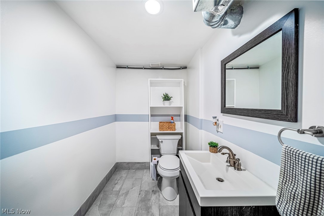 2504 Lee Road Cleveland, OH 44118 - Photo 33 of 41 Lower level bathroom
