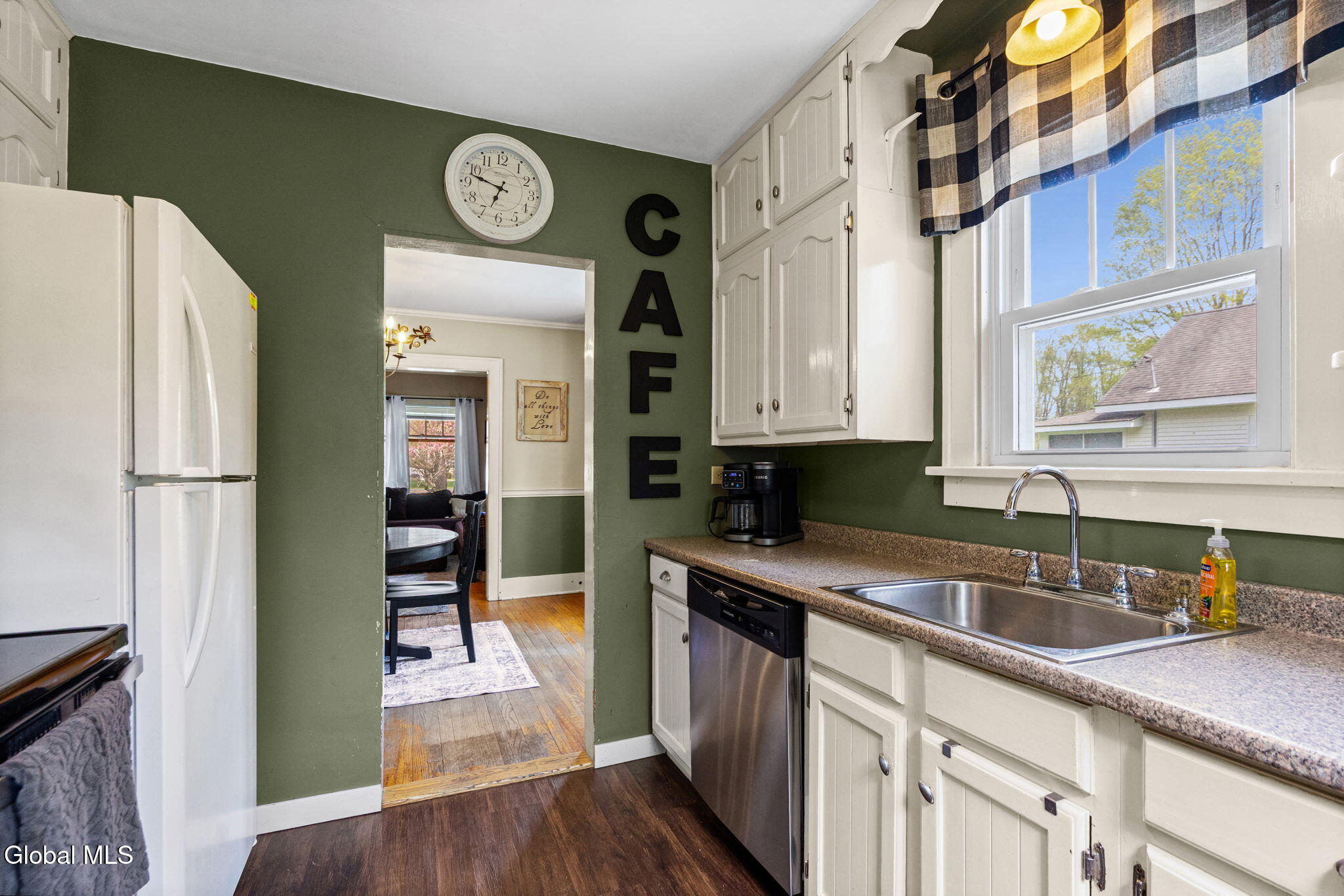 54 Altamont Road Voorheesville, NY 12186 - Photo 6 of 26 13-web-or-mls-54-altamont-rd