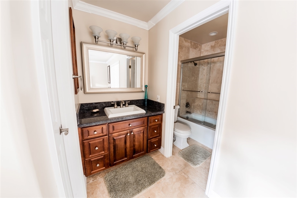 16716 Valle Verde Road Poway, CA 92064 - Photo 20 of 25 Guest bathroom
