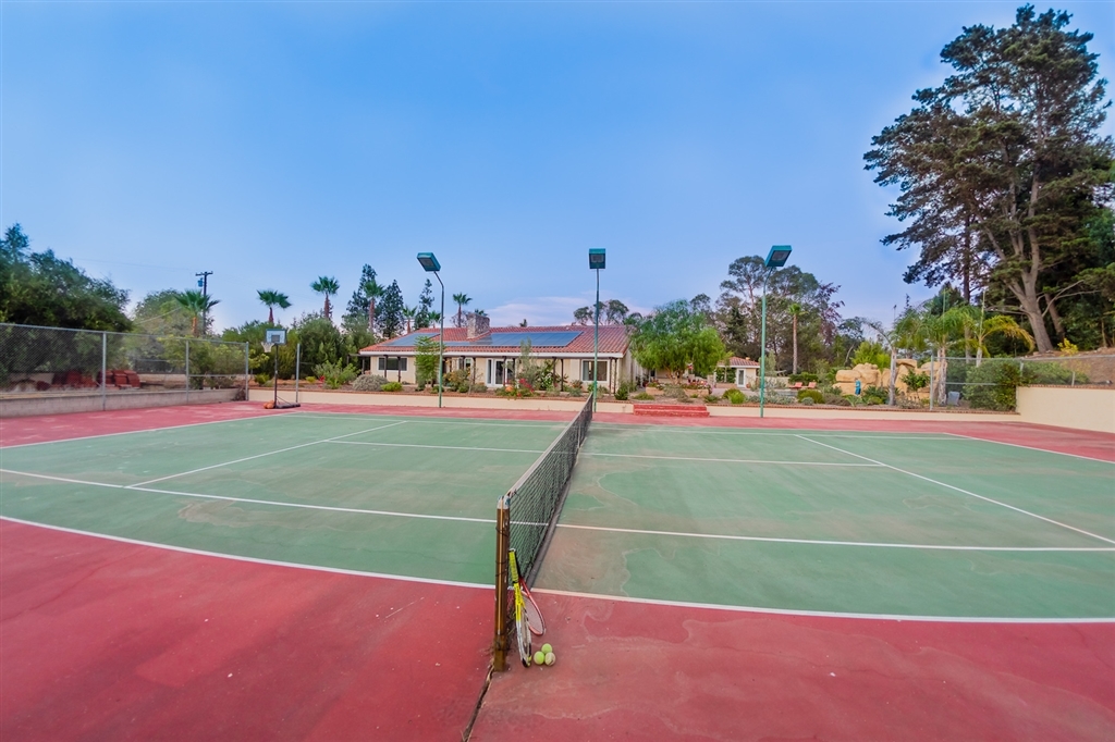 16716 Valle Verde Road Poway, CA 92064 - Photo 23 of 25 Full regulation tennis court