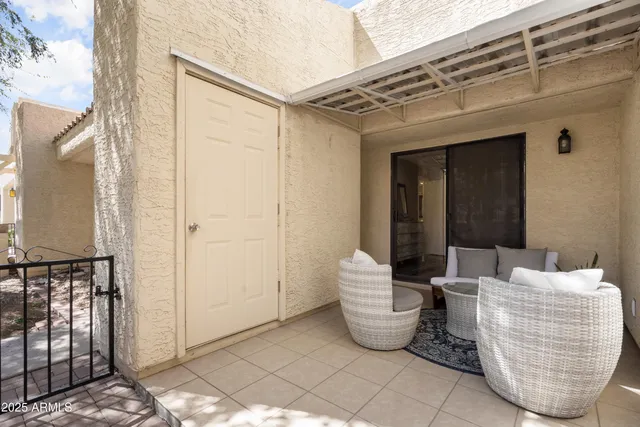 $1,900 | 719 East Lola Drive, Phoenix, AZ 85022