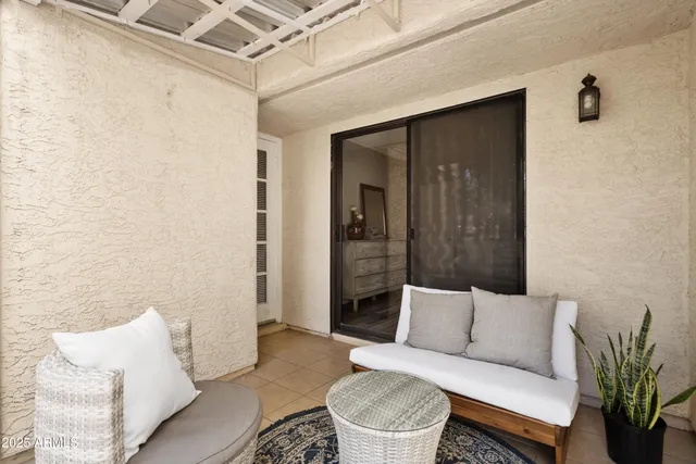 $1,900 | 719 East Lola Drive, Phoenix, AZ 85022