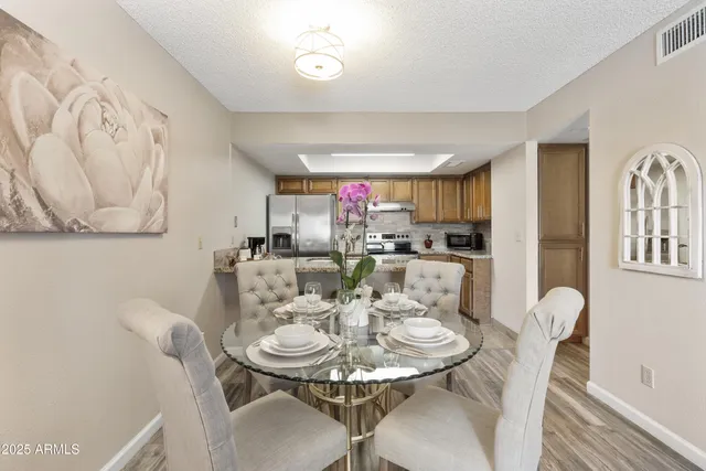 $1,900 | 719 East Lola Drive, Phoenix, AZ 85022