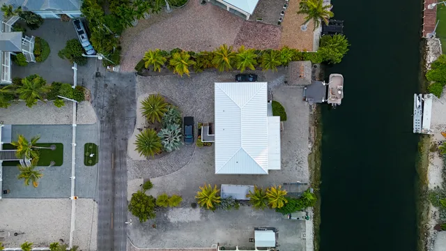 $1,150,000 | 43 Venetian Way, Sugarloaf, FL 33042