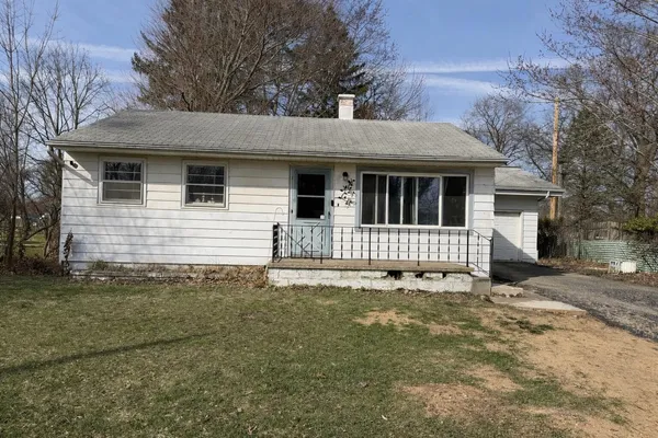 $170,000 | 132 Lilac Street, Paw Paw, MI 49079