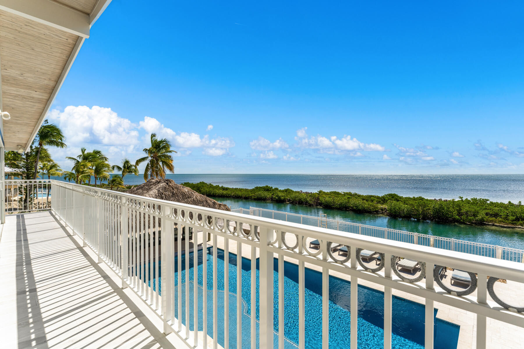 308 Sabal Street Duck Key, FL 33050 - Photo 37 of 87 Porch View
