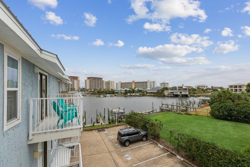 22 Moreno Point Road, Unit 9 Destin, FL 32541 - Photo 26 of 36 bal