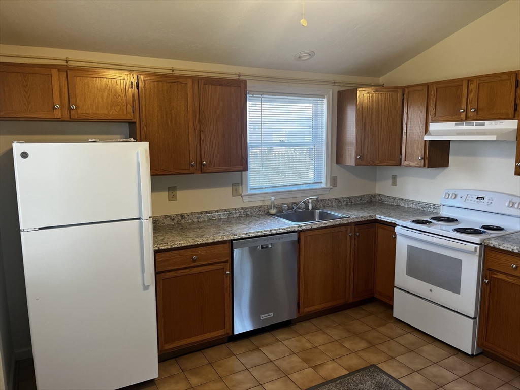 445 North Main Street, Unit 445R Mansfield, MA 02048 - Photo 5 of 22