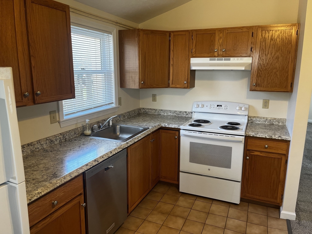 445 North Main Street, Unit 445R Mansfield, MA 02048 - Photo 6 of 22