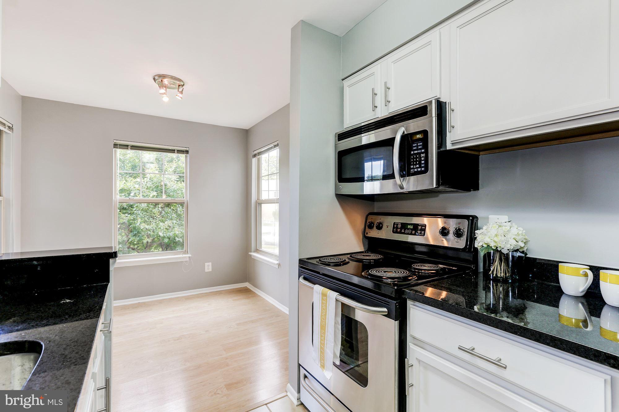 11653 Gas Light, Unit E Reston, VA 20190 - Photo 12 of 19 Kitchen