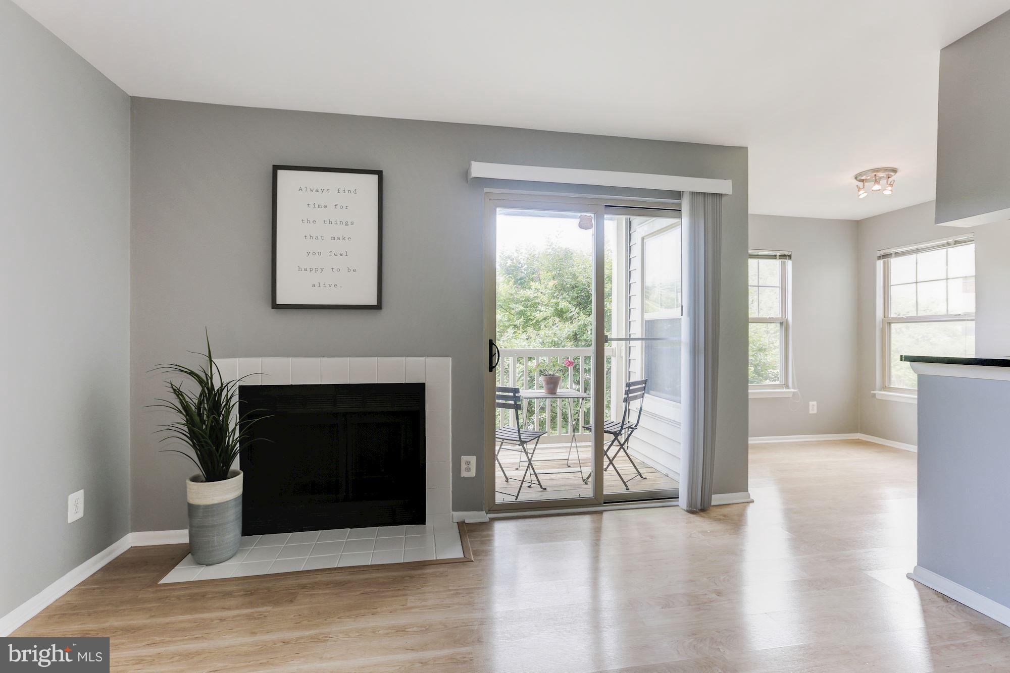 11653 Gas Light, Unit E Reston, VA 20190 - Photo 4 of 19 Interior (General)