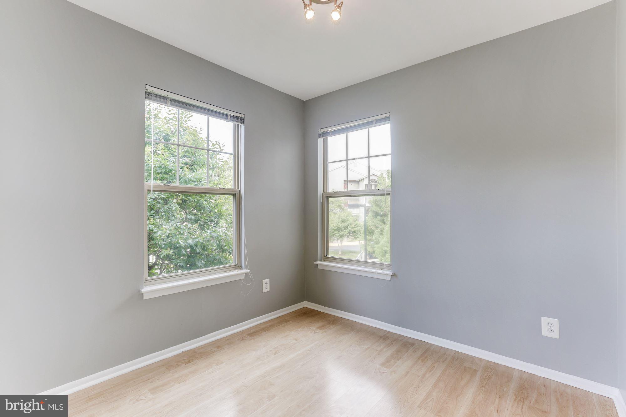 11653 Gas Light, Unit E Reston, VA 20190 - Photo 8 of 19 Dining Room