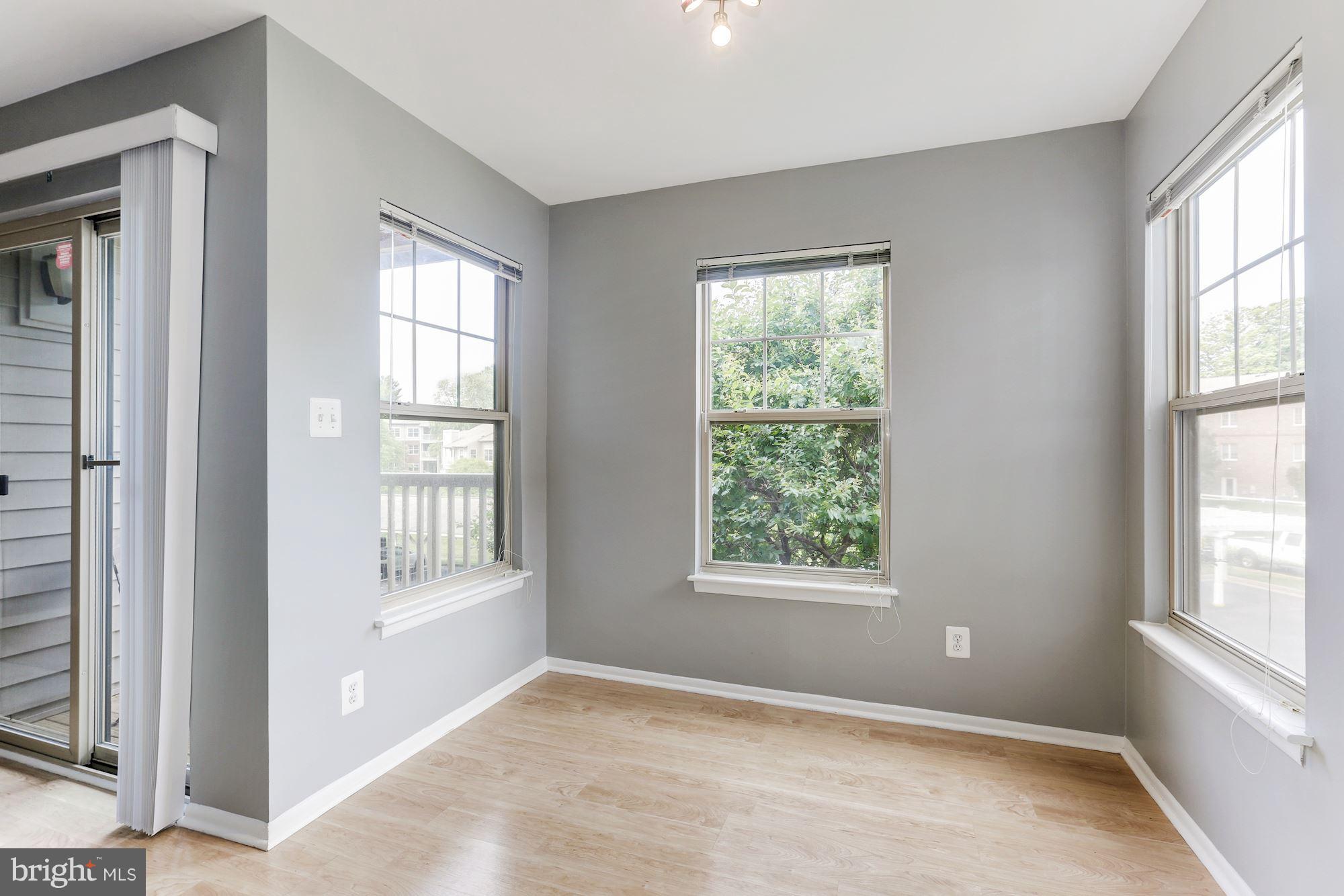11653 Gas Light, Unit E Reston, VA 20190 - Photo 9 of 19 Dining Room