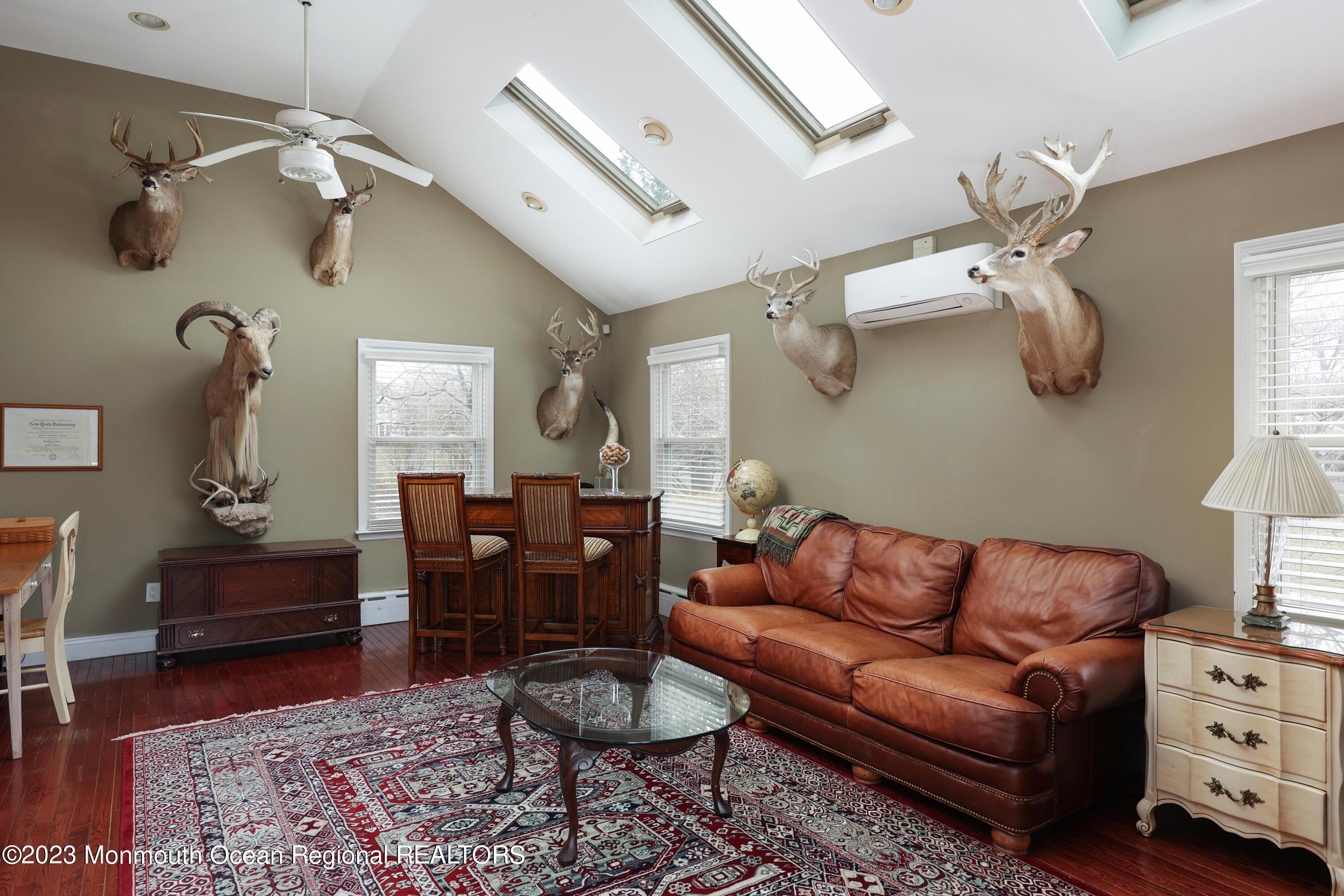 9 Eagle Nest Road Colts Neck, NJ 07722 - Photo 17 of 33 RWNBo4V0