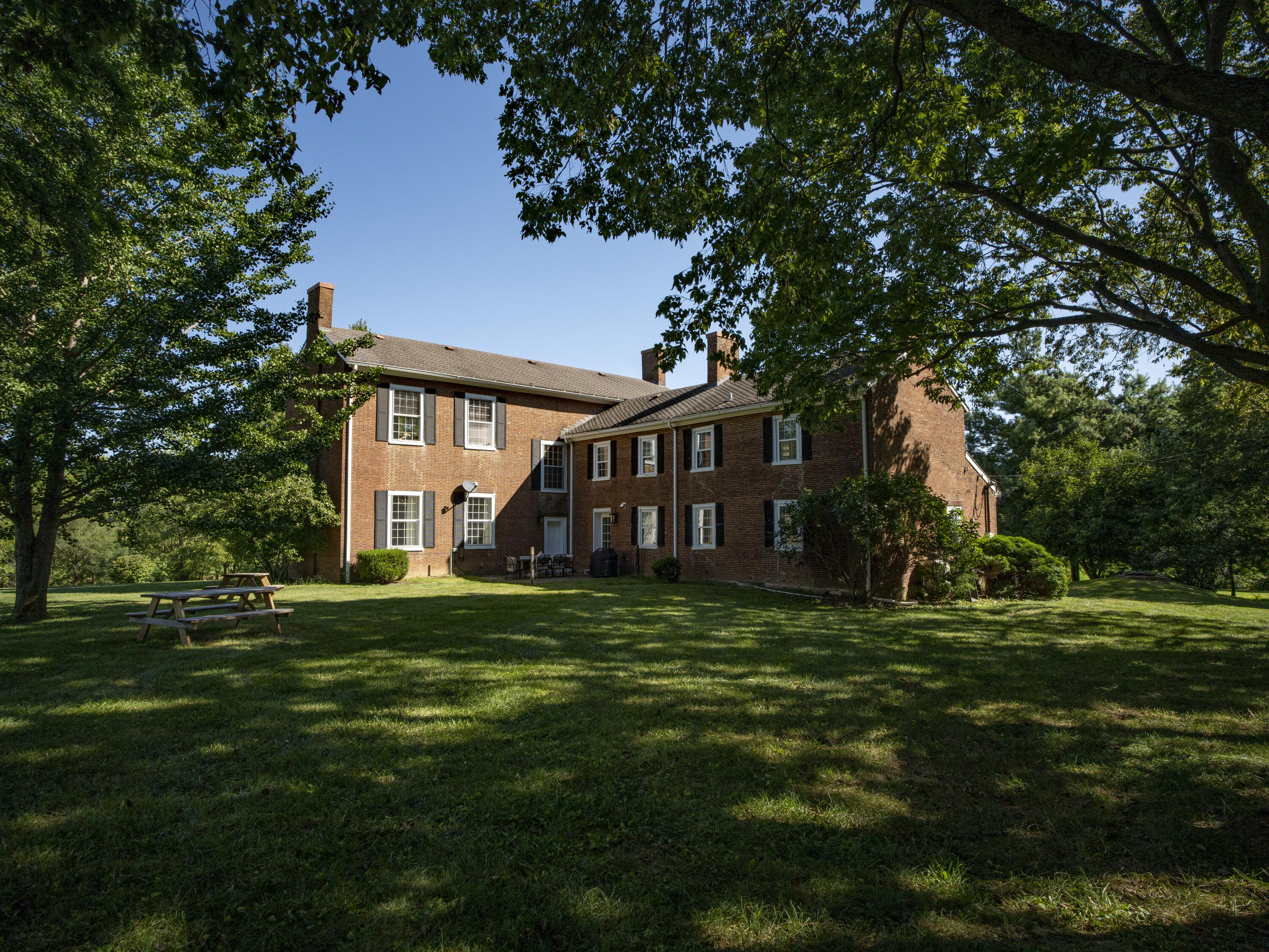 1641 Hume Road Lexington, KY 40516 - Photo 10 of 48 F9