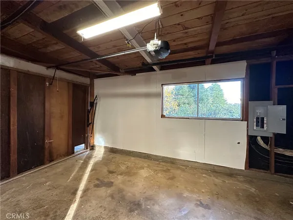 $2,250 | 8260 Orchard Drive, Kelseyville, CA 95451