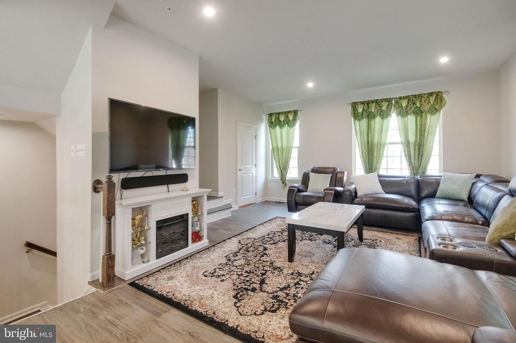 7807 North Seneca Ridge Lane Hanover, MD 21076 - Photo 13 of 32 Upper Level One Living Room