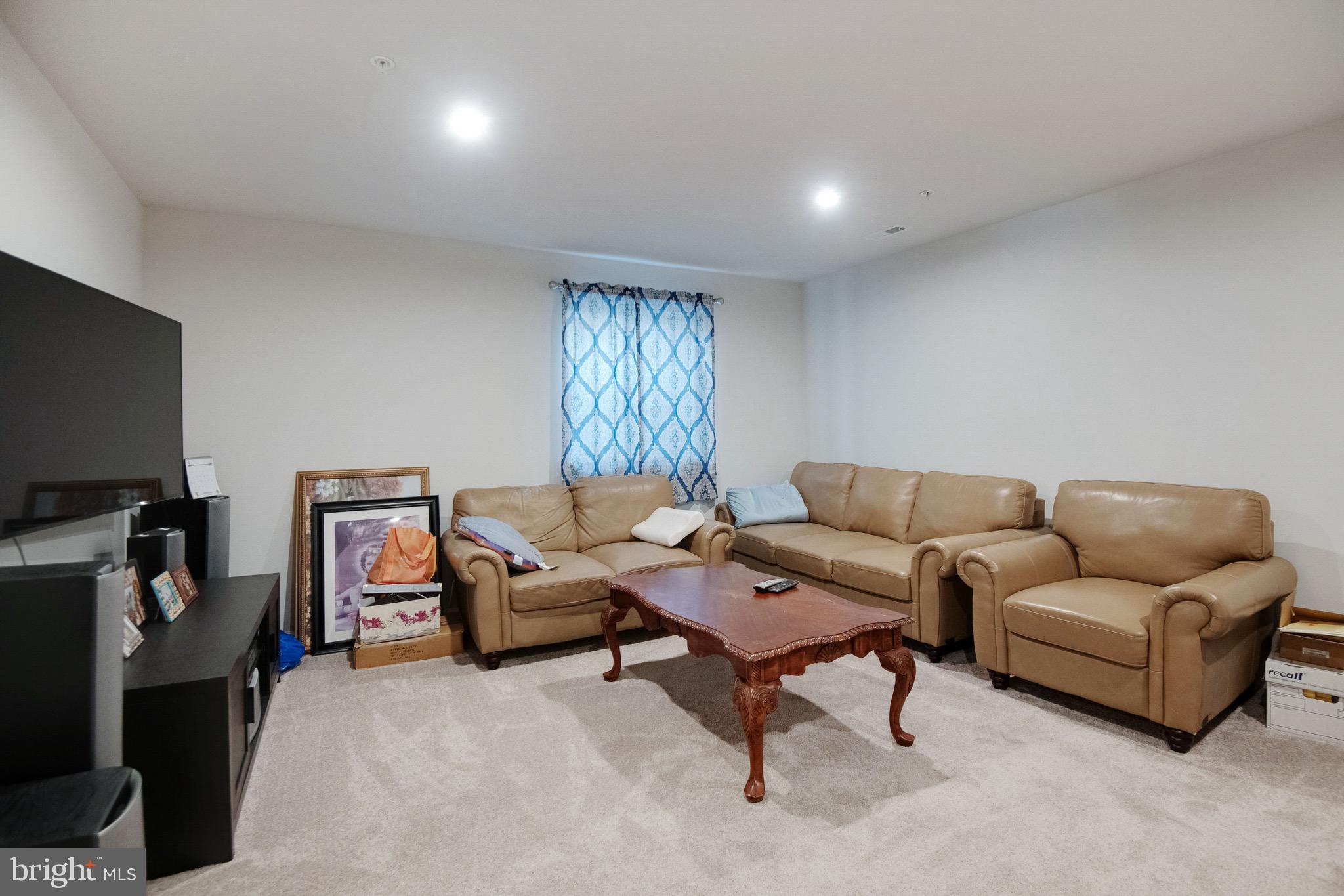 7807 North Seneca Ridge Lane Hanover, MD 21076 - Photo 5 of 32 Family Room at Main Level