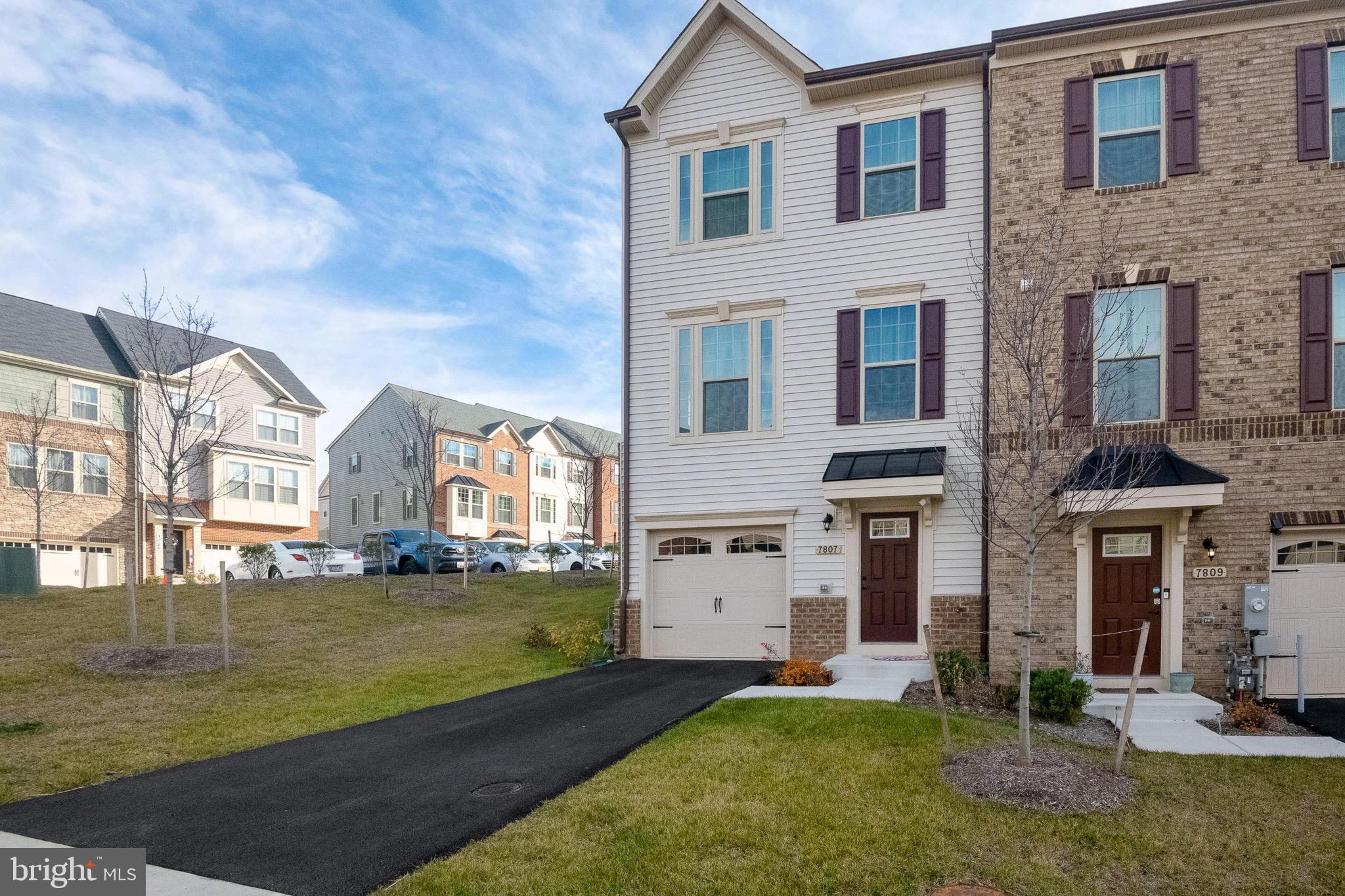 7807 North Seneca Ridge Lane Hanover, MD 21076 - Photo 7 of 32 End Unit 3 Bedroom 2 Full Bath 2 Half w/ Garage