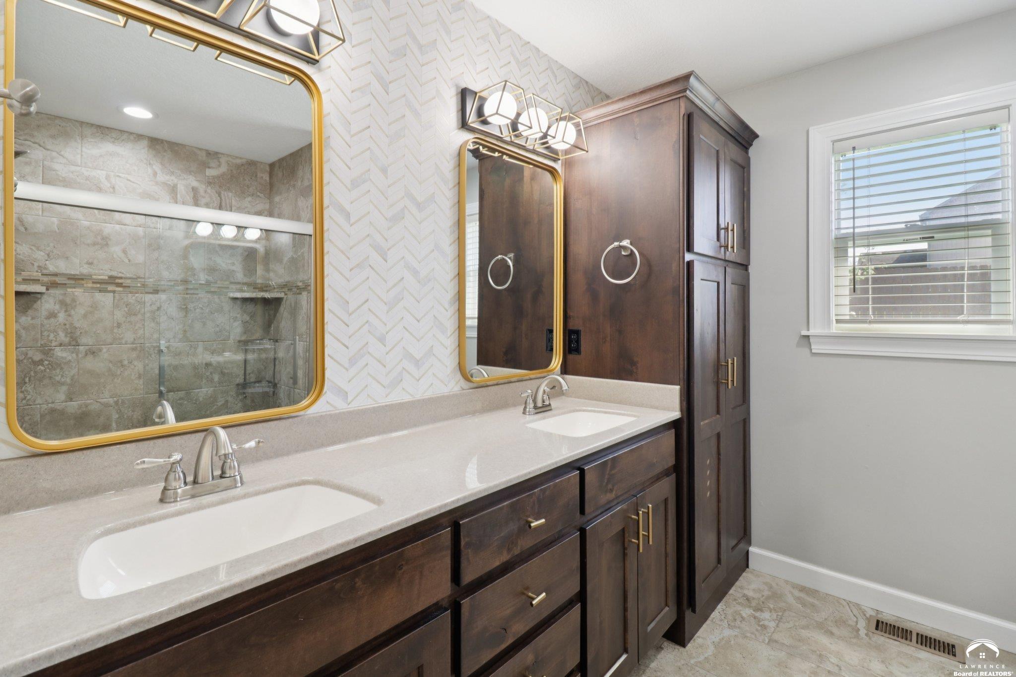 916 Silver Rain Road Lawrence, KS 66049 - Photo 18 of 60