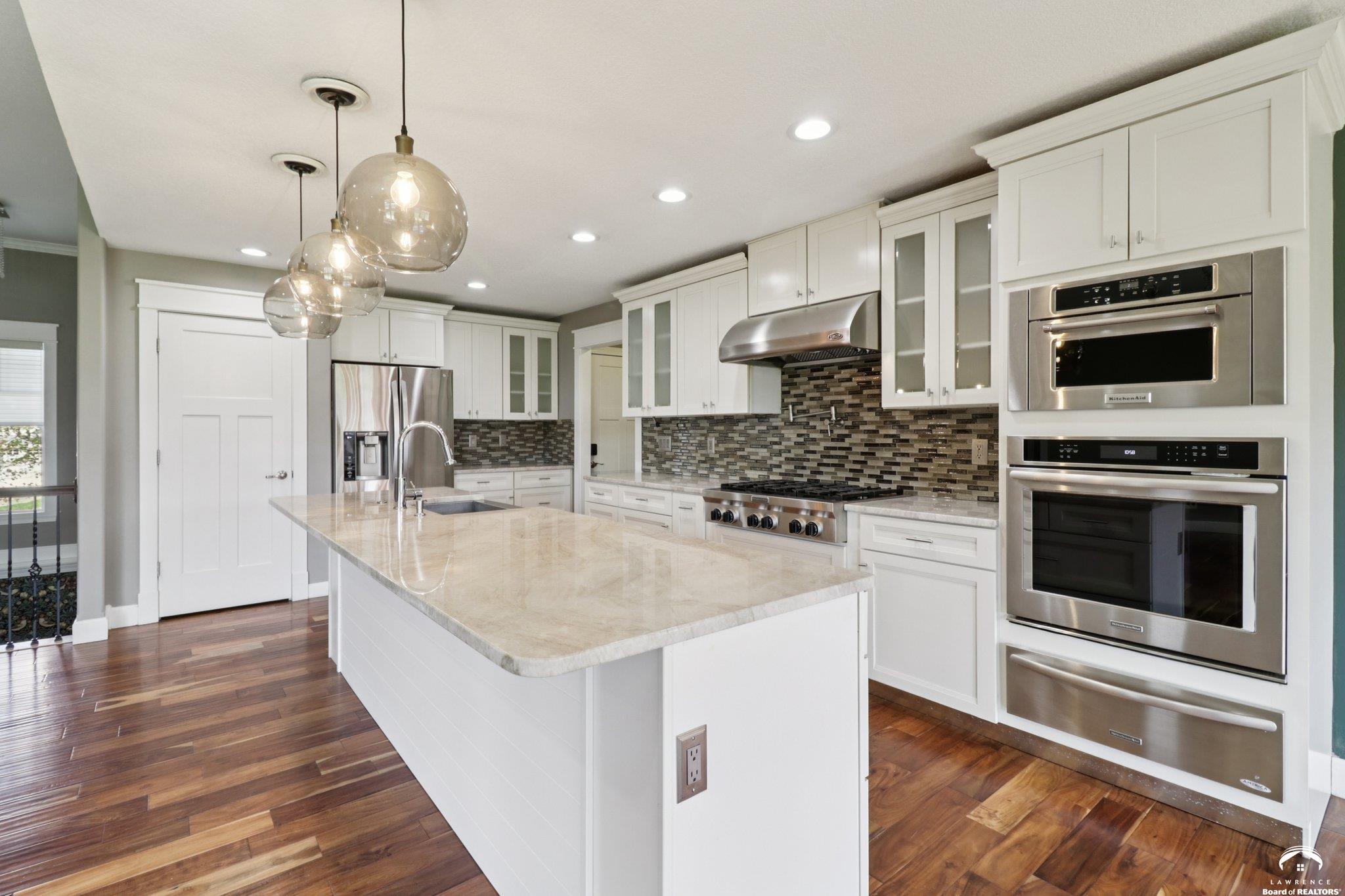 916 Silver Rain Road Lawrence, KS 66049 - Photo 4 of 60