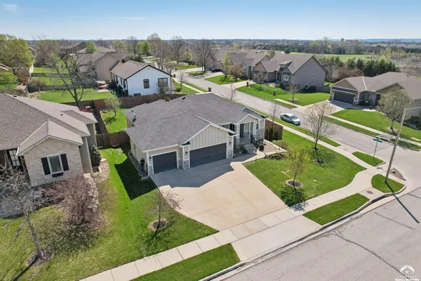 $625,000 | 916 Silver Rain Road, Lawrence, KS 66049