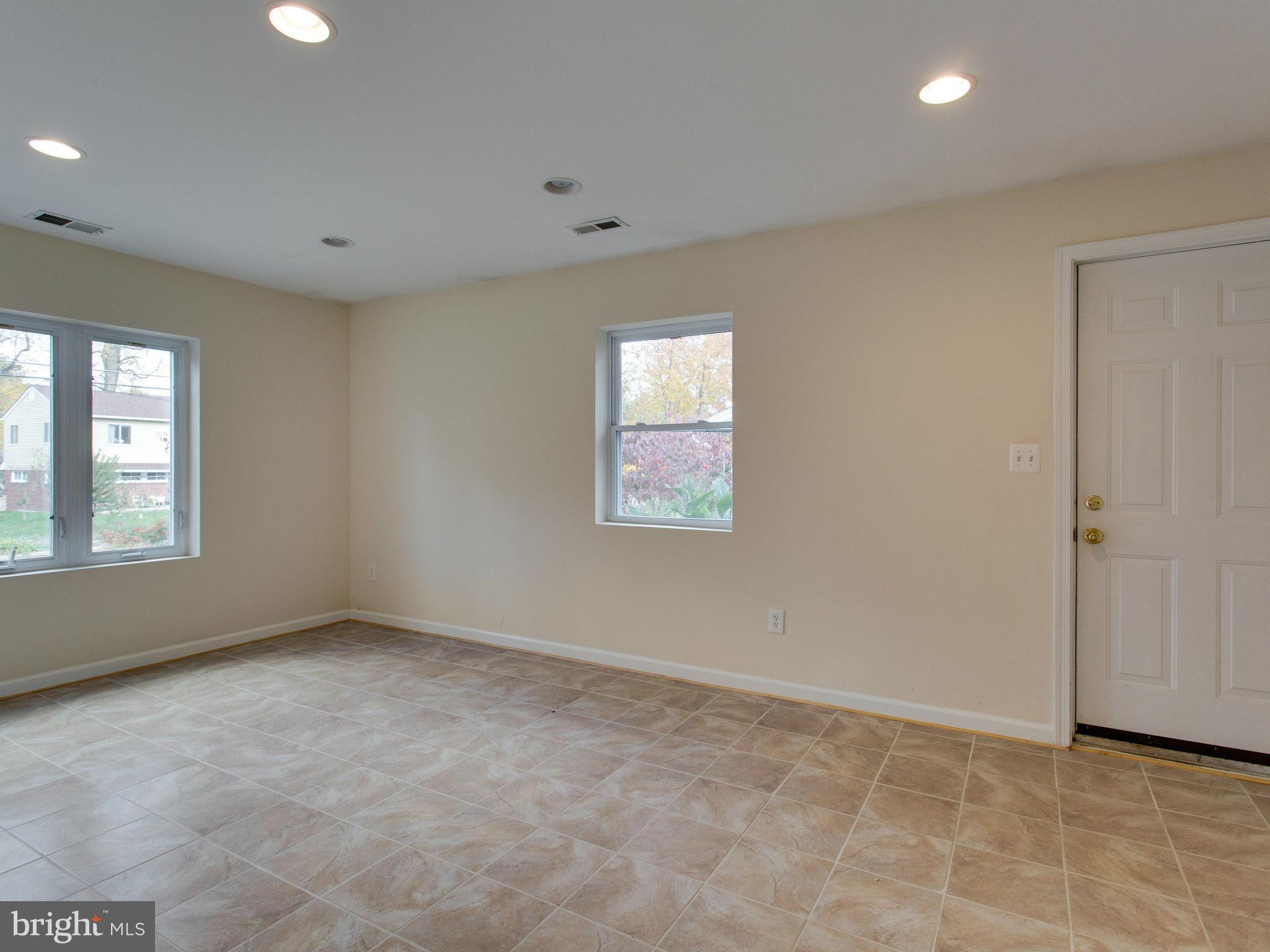 7308 Dickenson Street Springfield, VA 22150 - Photo 14 of 30 Dining Room