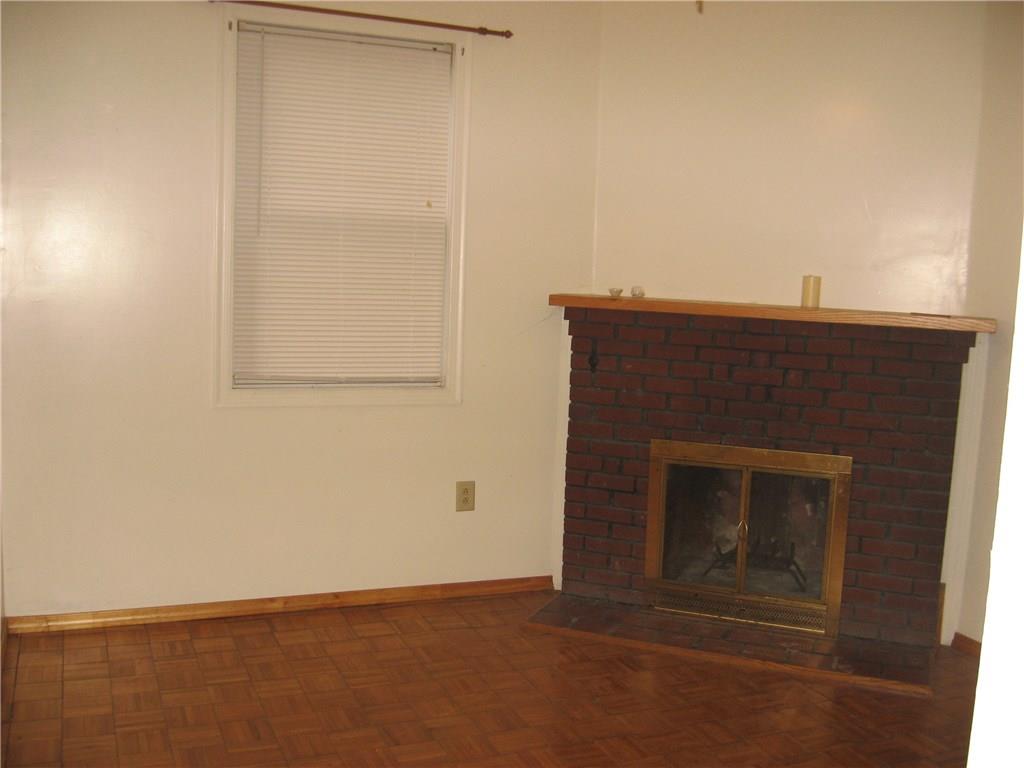 135 Freeport Road Butler, PA 16002 - Photo 5 of 18 Dining room