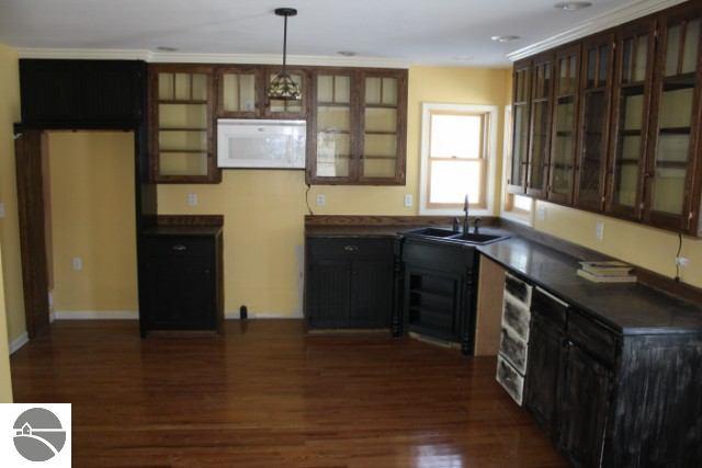 975 South Weldon Road Beulah, MI 49617 - Photo 6 of 15 1712841-5.JPG
