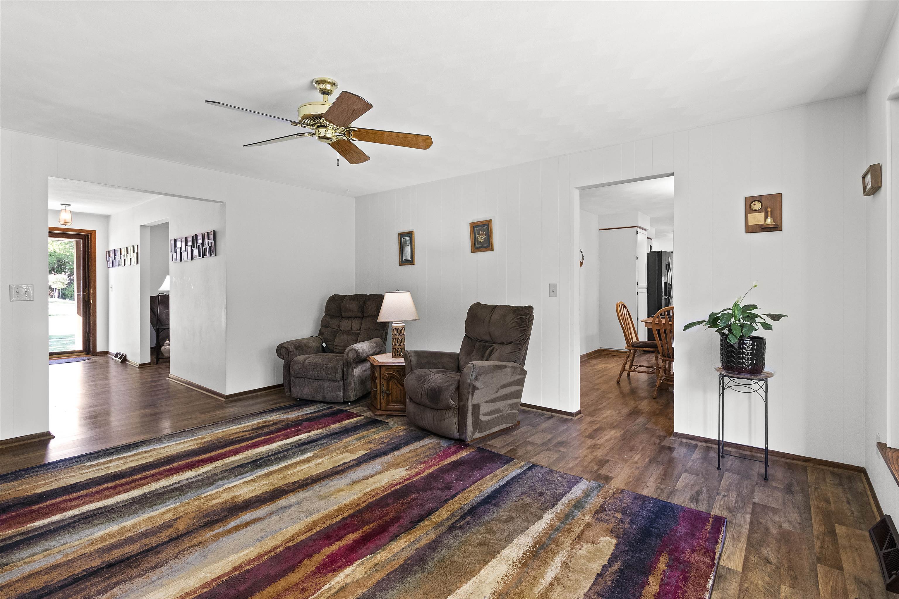 933 East Capitol Drive Appleton, WI 54911 - Photo 10 of 46