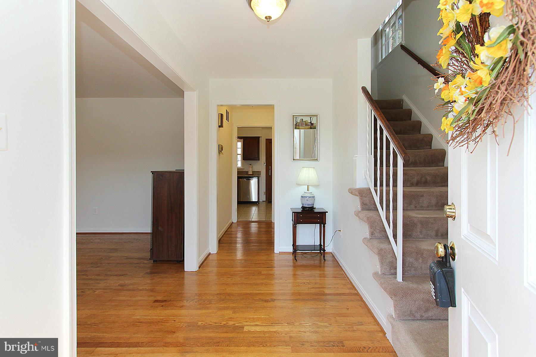 6712 Baron Road McLean, VA 22101 - Photo 2 of 30 Interior (General)