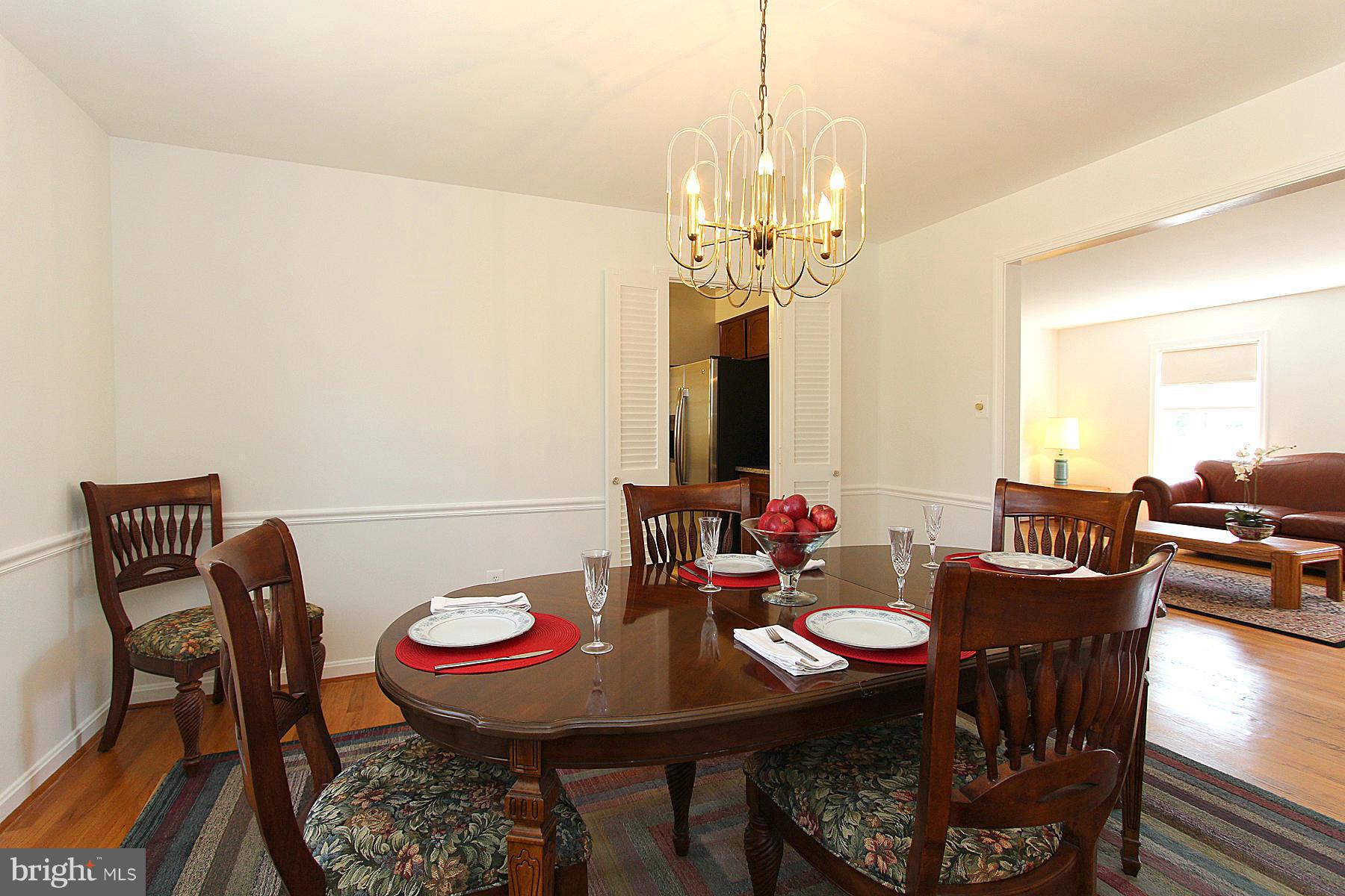 6712 Baron Road McLean, VA 22101 - Photo 4 of 30 Dining Room