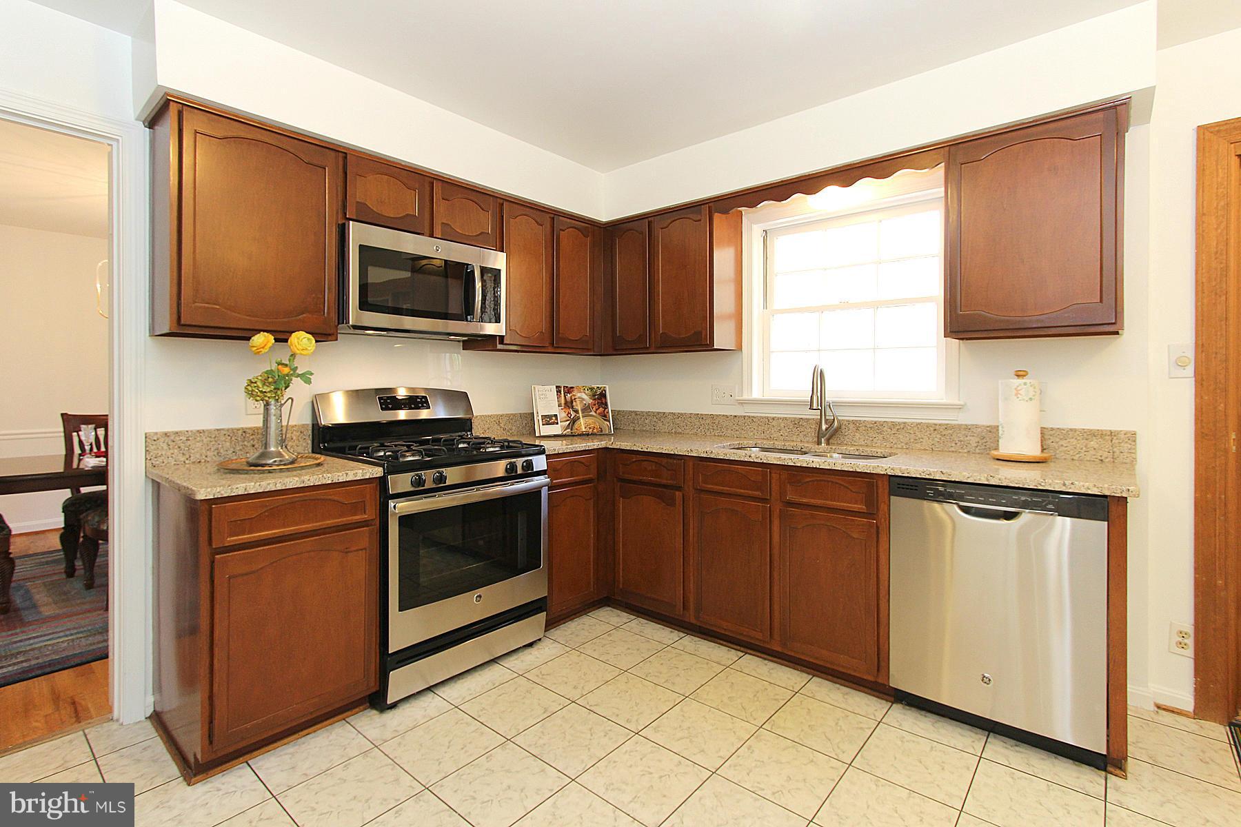 6712 Baron Road McLean, VA 22101 - Photo 6 of 30 Kitchen