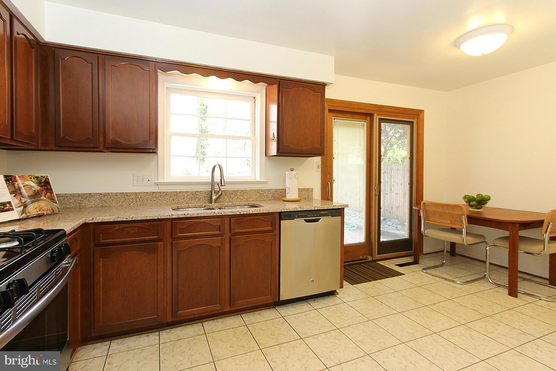 6712 Baron Road McLean, VA 22101 - Photo 10 of 30 Kitchen