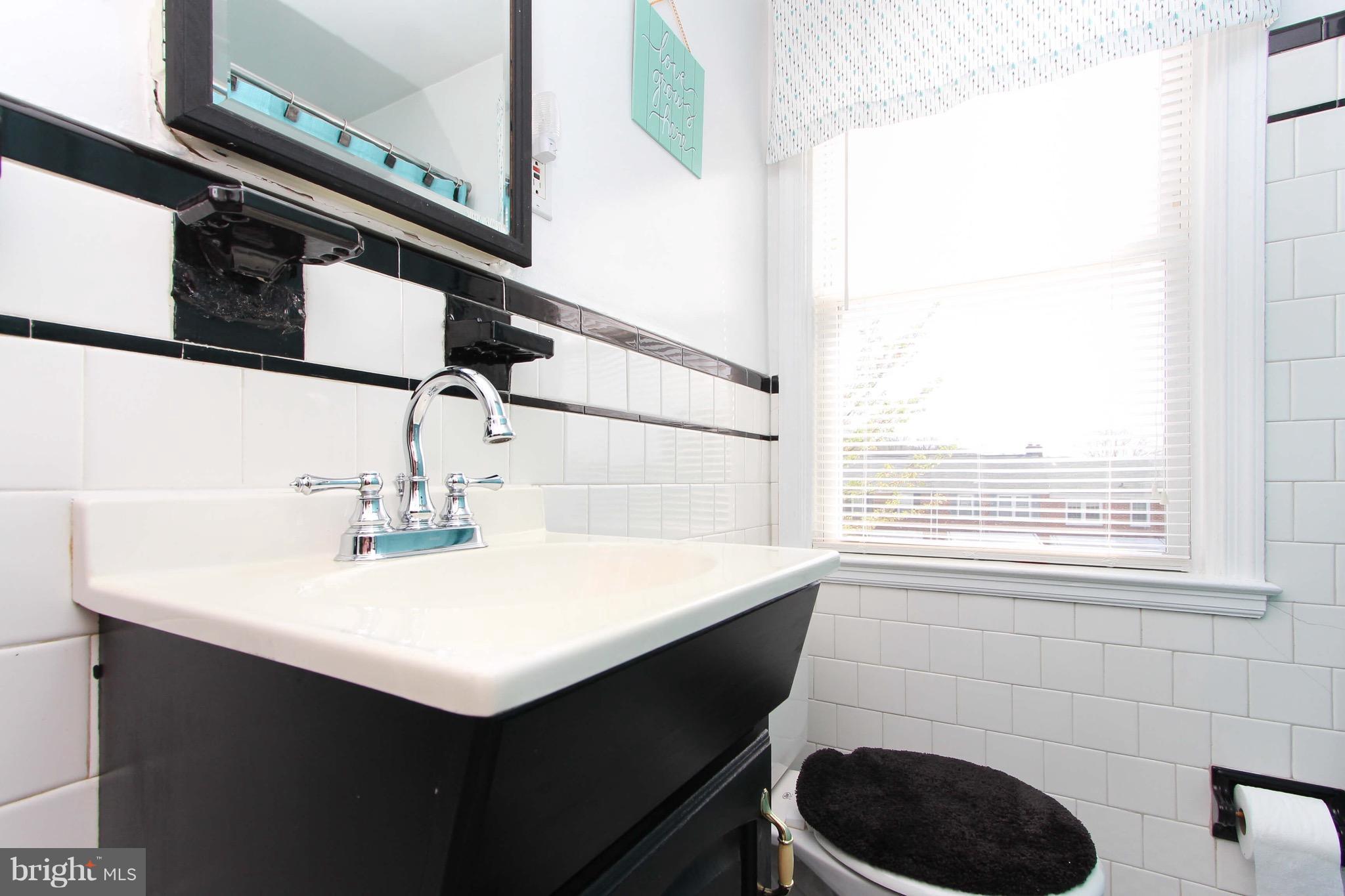176 Cherrydell Road Baltimore, MD 21228 - Photo 20 of 30 Bath