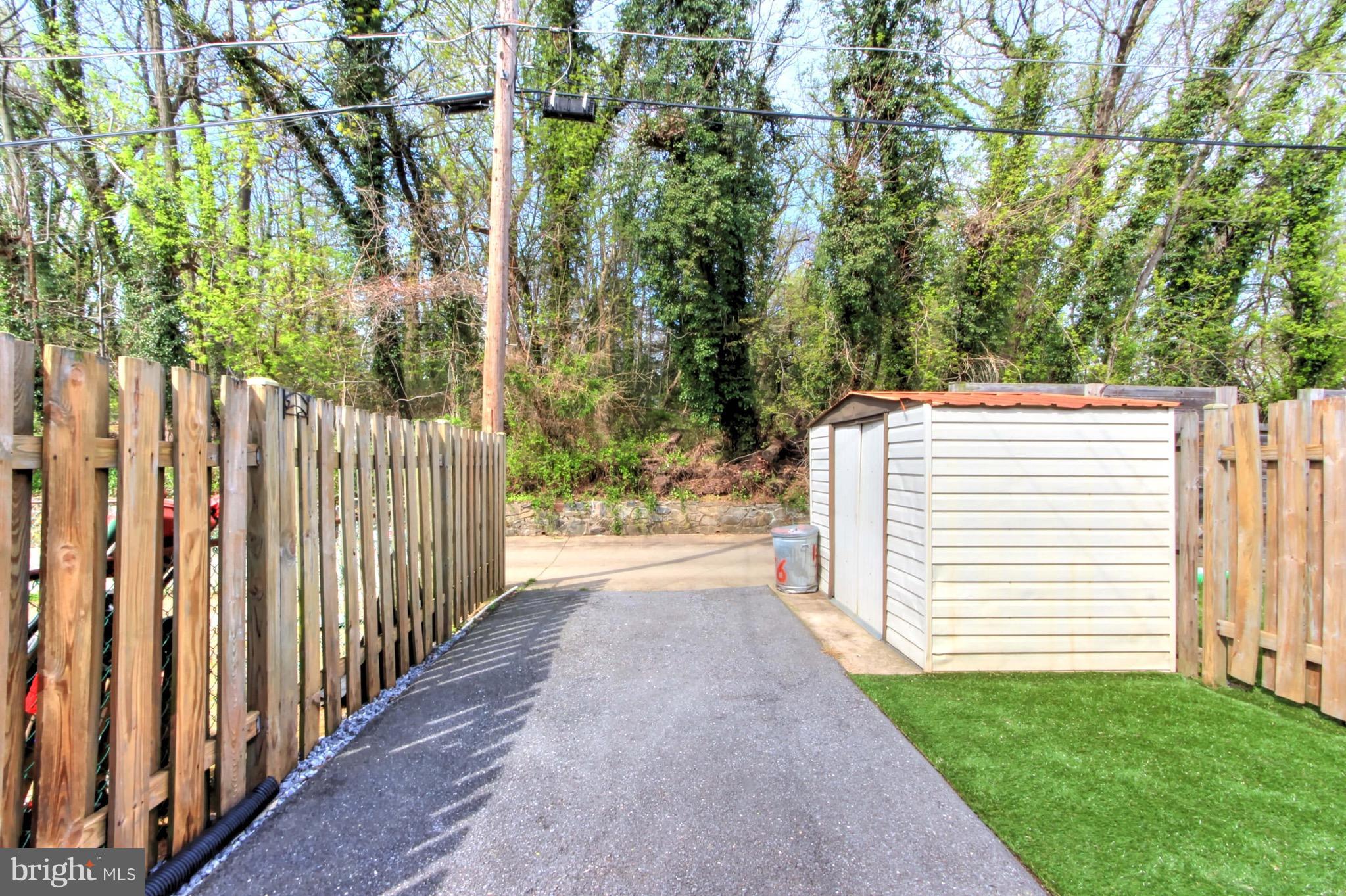 176 Cherrydell Road Baltimore, MD 21228 - Photo 29 of 30 Exterior (Rear)
