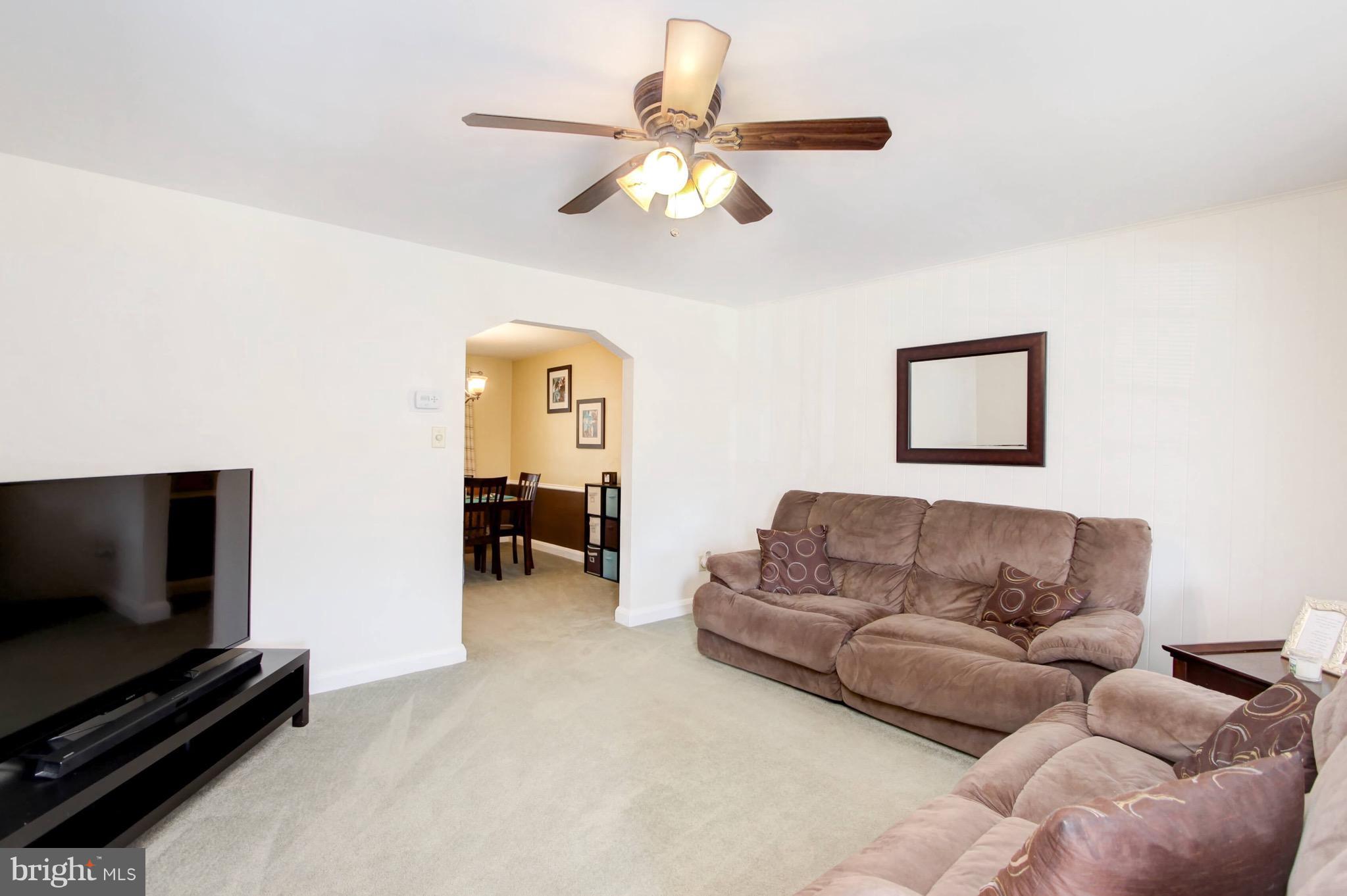 176 Cherrydell Road Baltimore, MD 21228 - Photo 4 of 30 Family Room