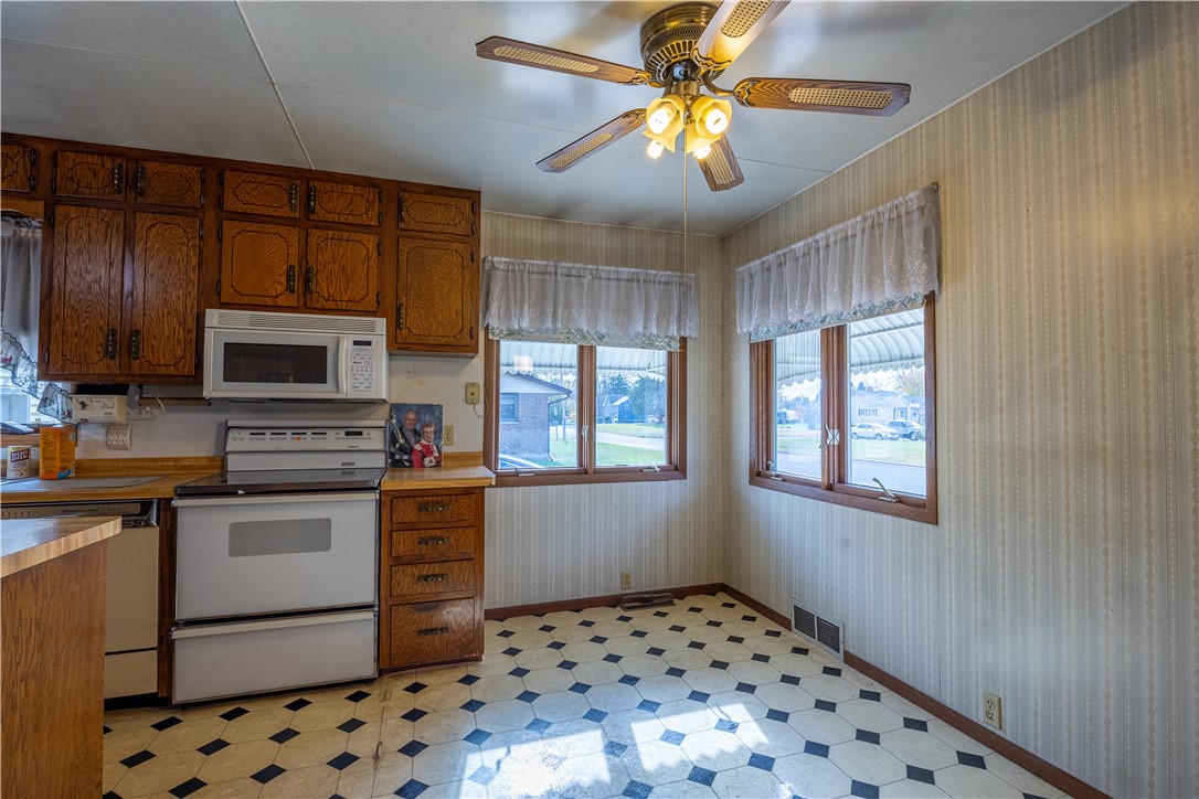 809 East 6th Street South Ladysmith, WI 54848 - Photo 9 of 24