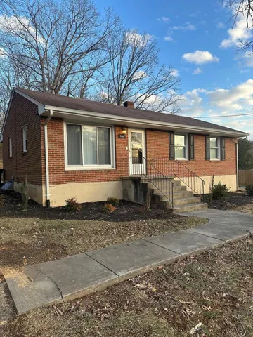 $1,795 | 5316 Starkey Road, Roanoke, VA 24018