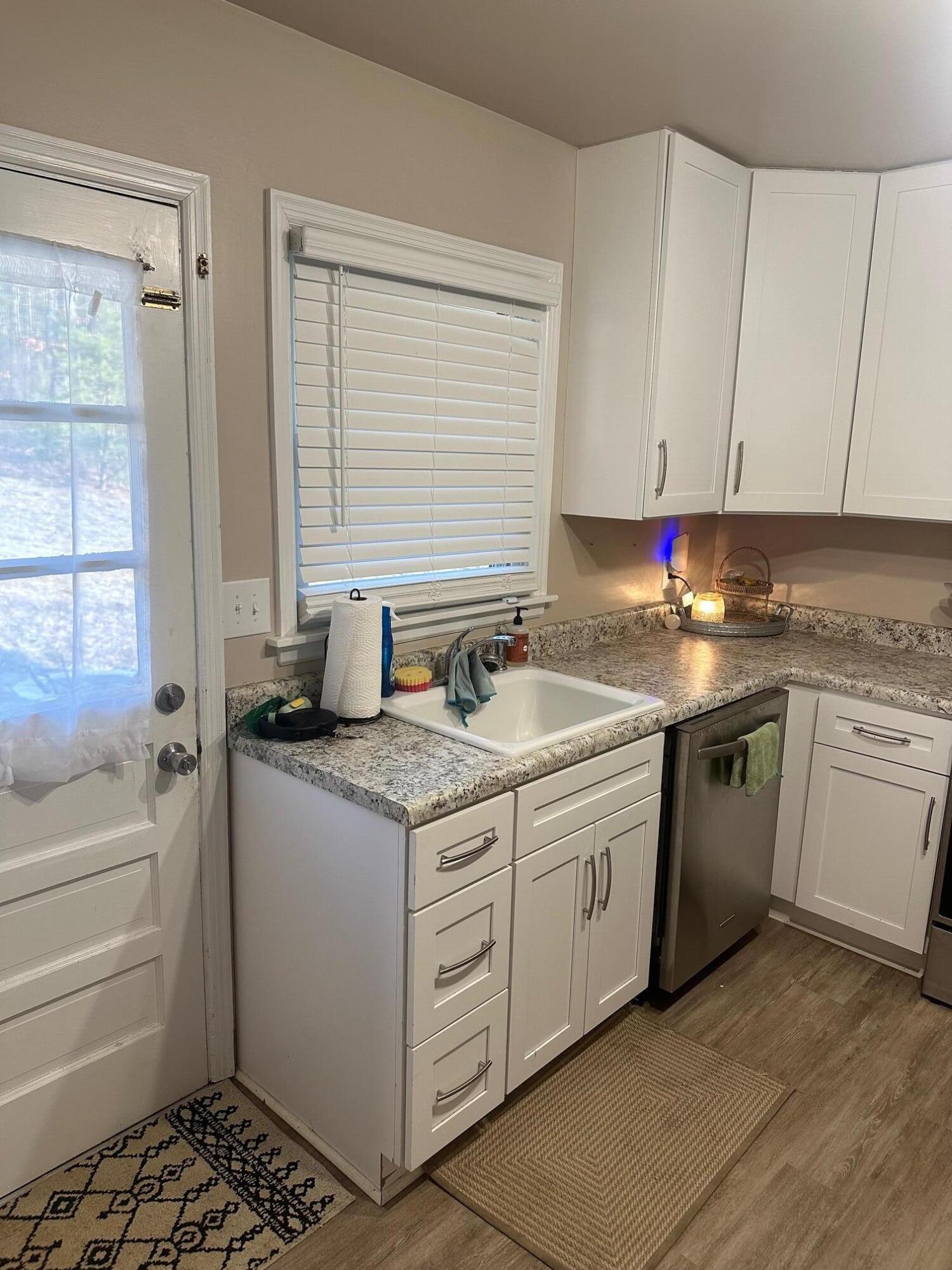 5316 Starkey Road Roanoke, VA 24018 - Photo 3 of 13 IMG_7100