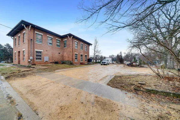 $790,000 | 709 Franklin Street, Oregon, IL 61061