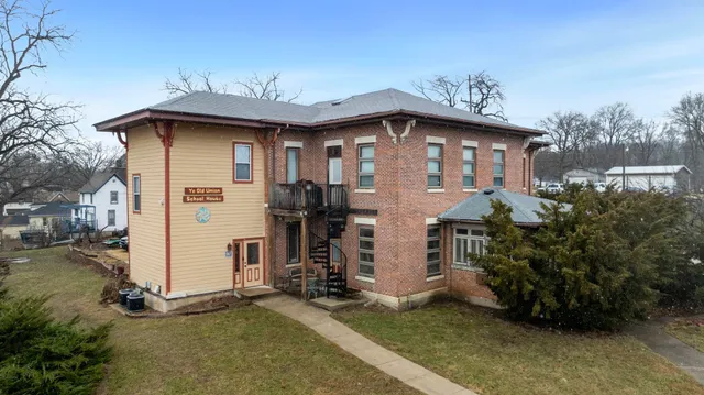 $790,000 | 709 Franklin Street, Oregon, IL 61061