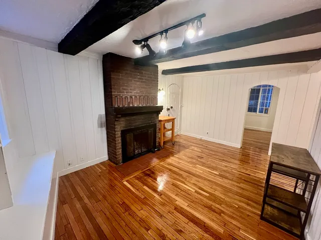 $2,300 | 101 Myrtle Street, Unit A, Boston, MA 02114