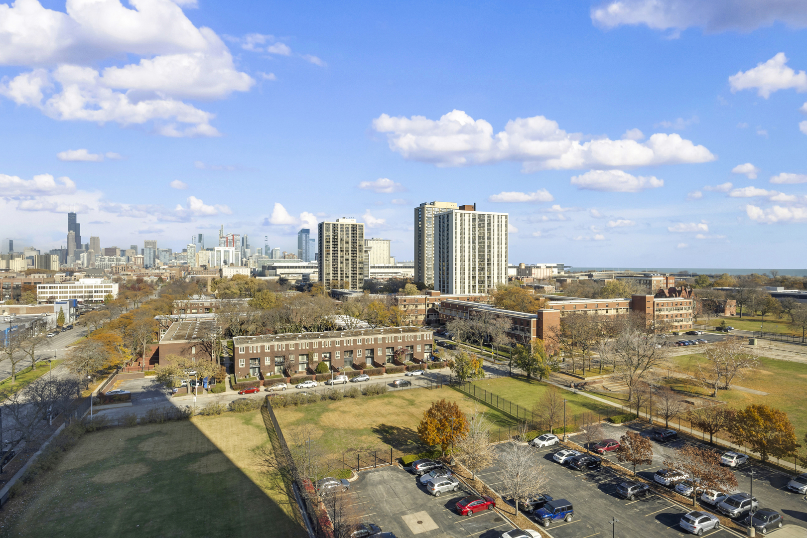 2901 South Michigan Avenue, Unit 908 Chicago, IL 60616 - Photo 18 of 22 a view of a city