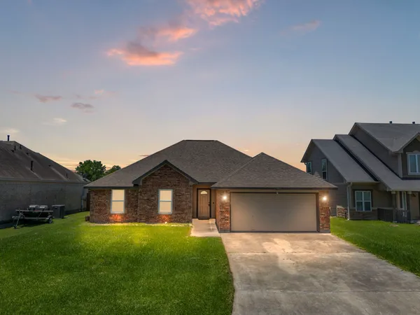 $240,000 | 4804 Stingray Drive, Bay City, TX 77414